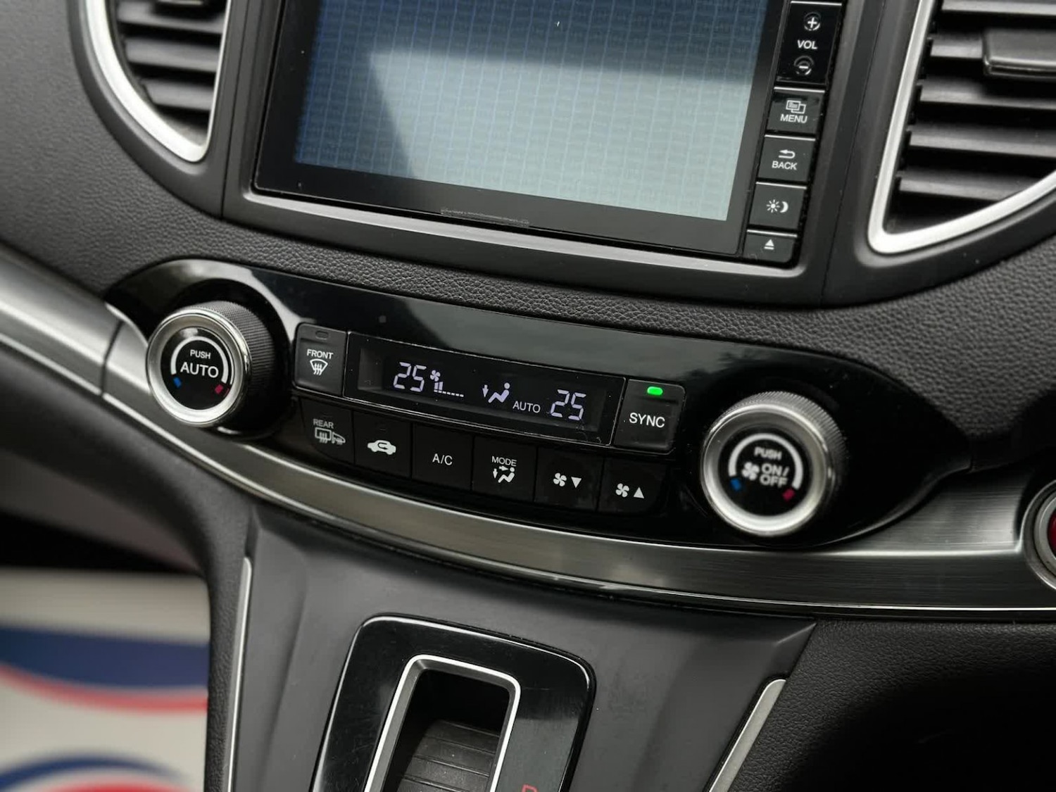 Used Honda CR-V 2015 for sale - 77891579: Photo 46