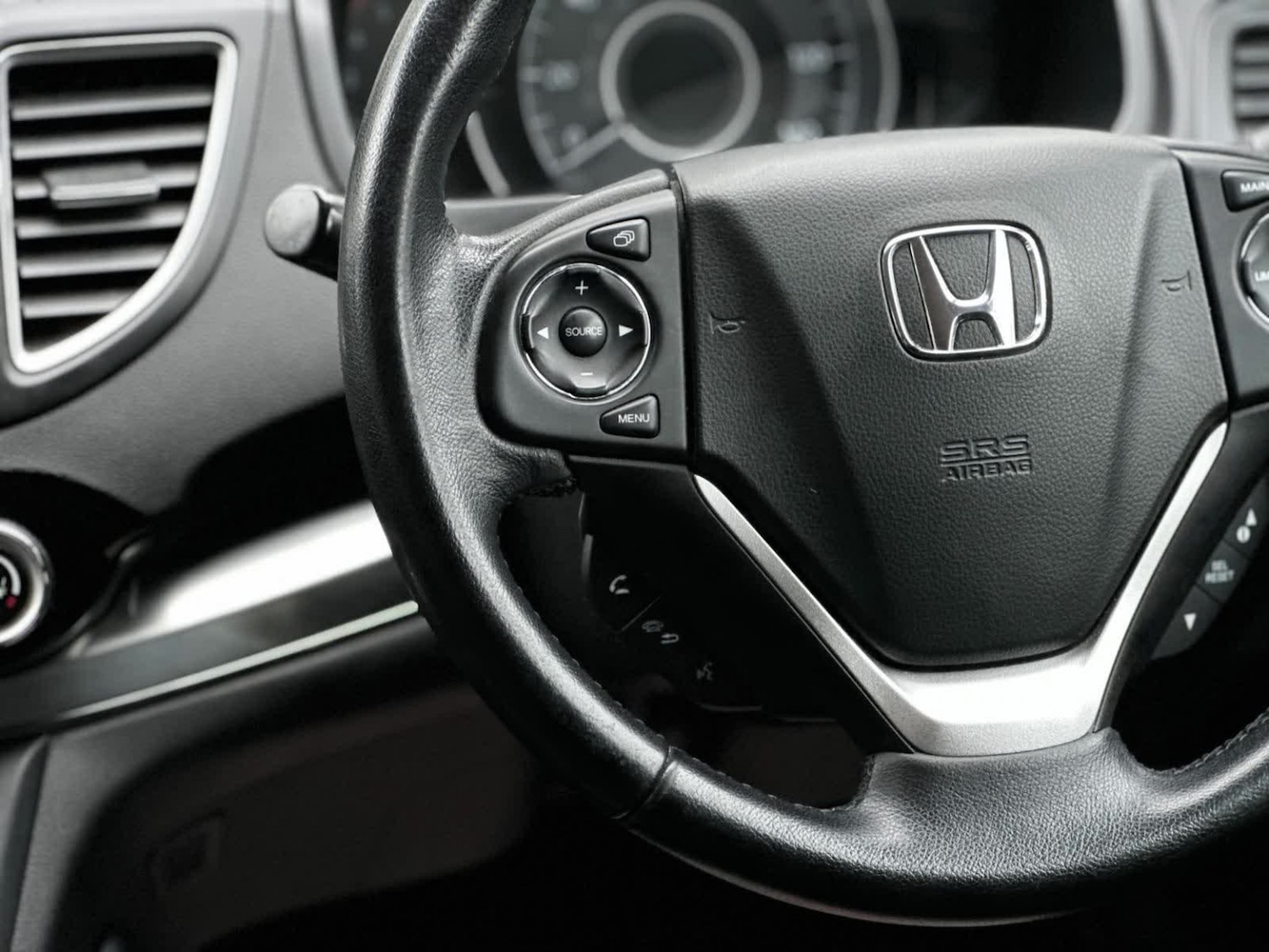 Used Honda CR-V 2017 for sale - 76974475: Photo 48