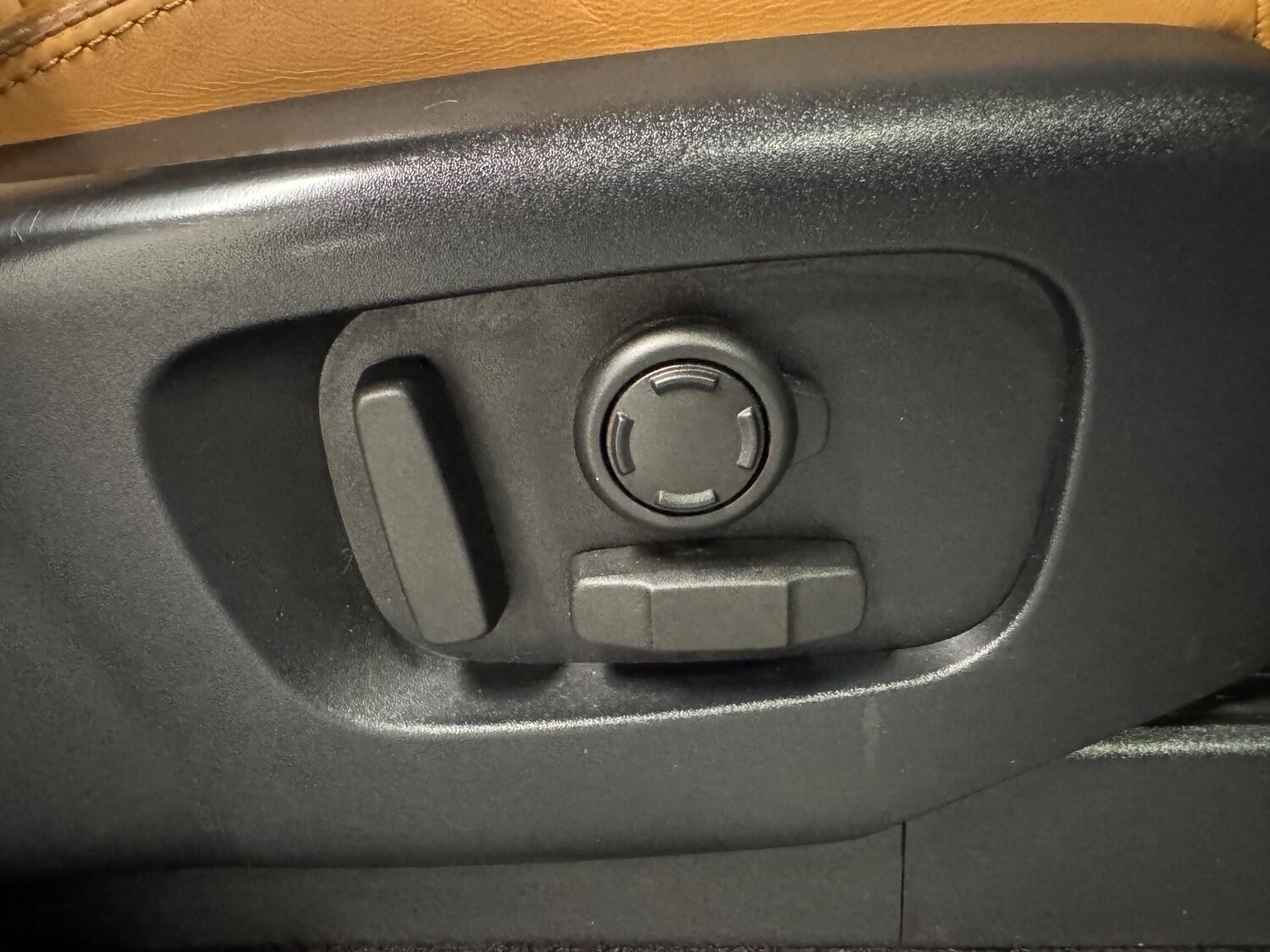 Used Land Rover Discovery 2018 for sale - 76541544: Photo 41