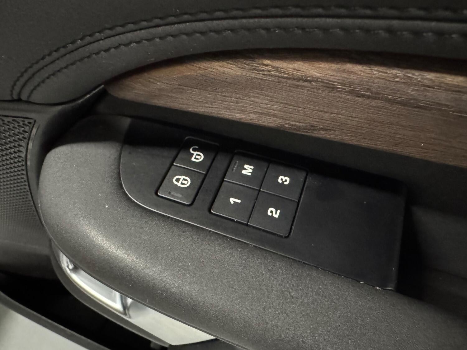 Used Land Rover Discovery 2018 for sale - 76541544: Photo 43