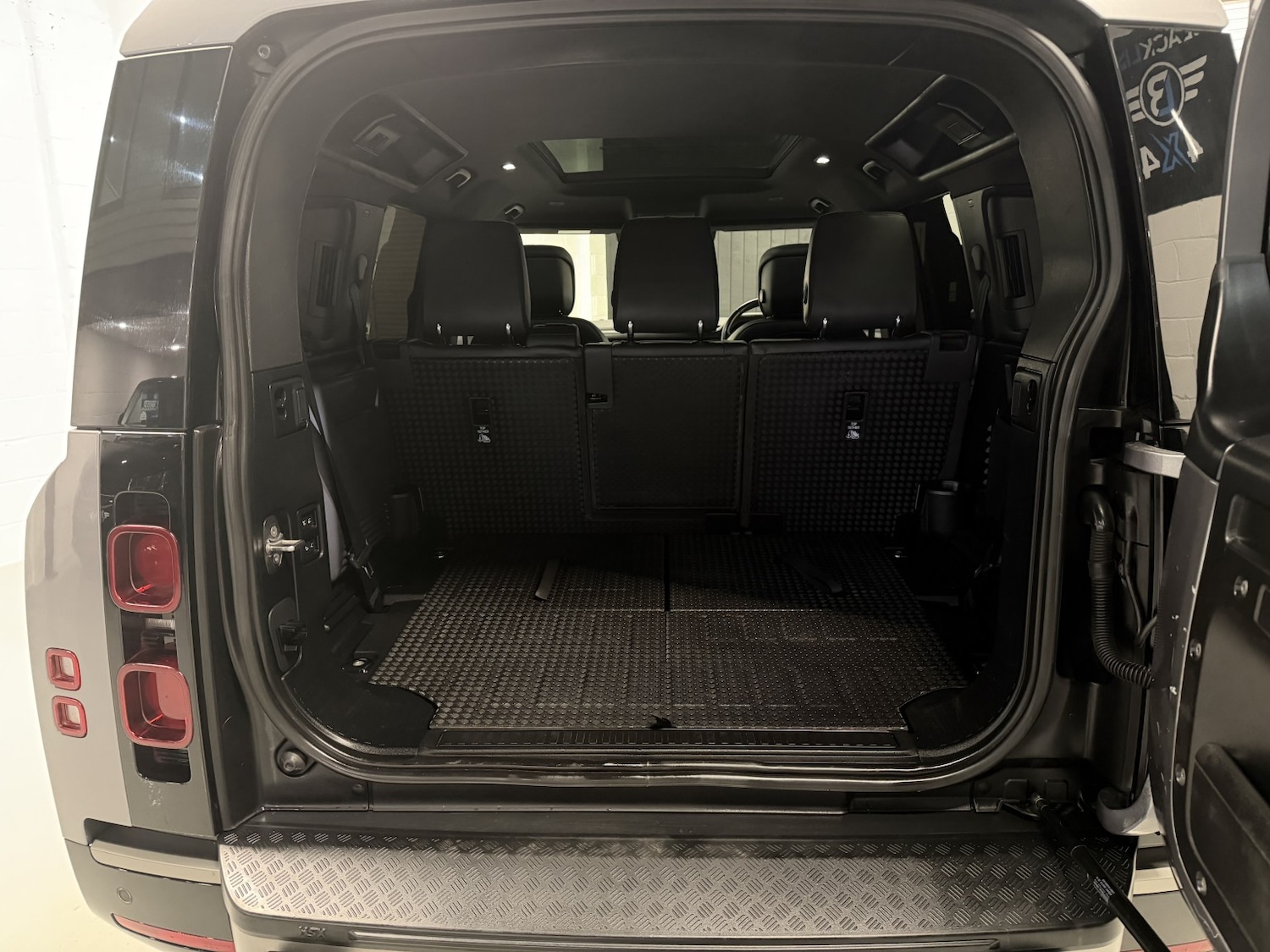 Used Land Rover Defender 110 2021 for sale - 76741307: Photo 20