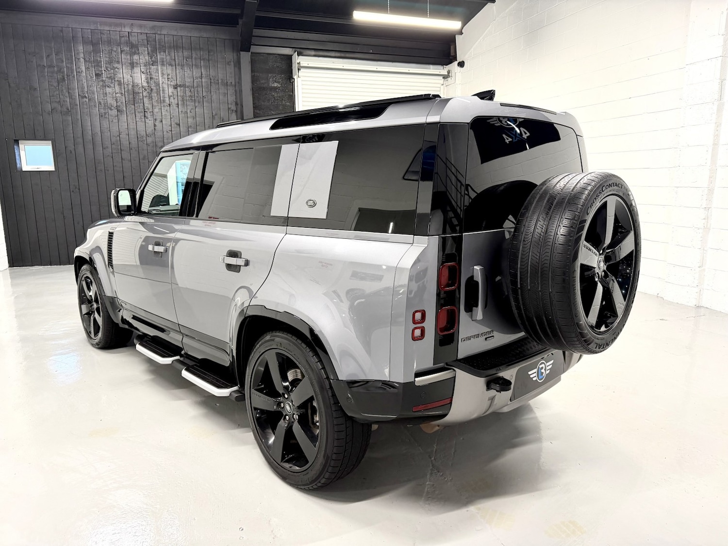 Used Land Rover Defender 110 2021 for sale - 76741307: Photo 26