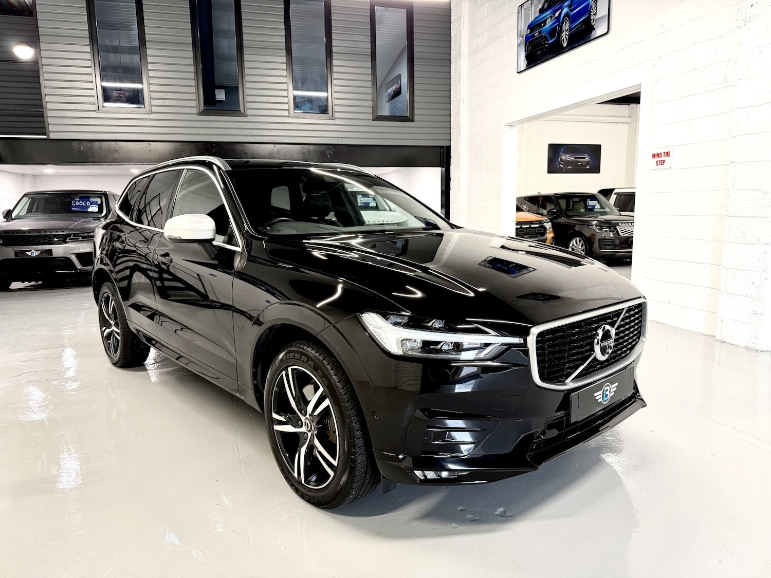 Used Volvo XC60 2017 for sale - 76412237: Photo 1
