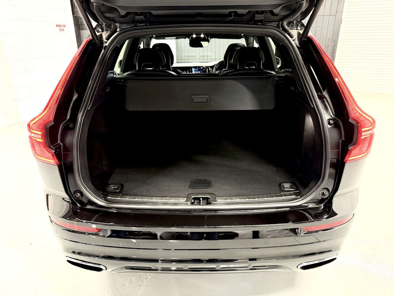 Used Volvo XC60 2017 for sale - 76412237: Photo 18