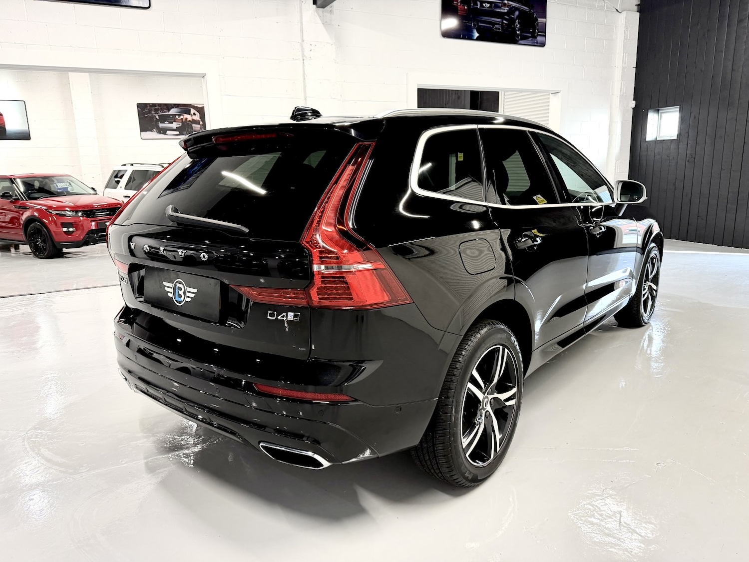 Used Volvo XC60 2017 for sale - 76412237: Photo 2
