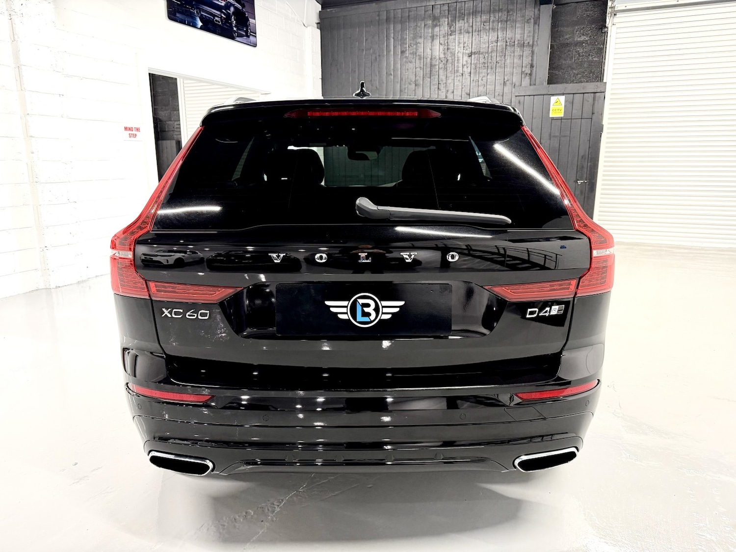 Used Volvo XC60 2017 for sale - 76412237: Photo 8