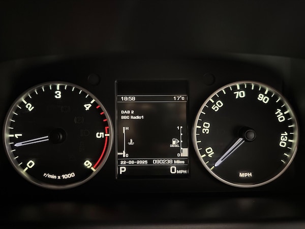 Used Land Rover Discovery 4 2014 for sale - 75592952: Photo 27