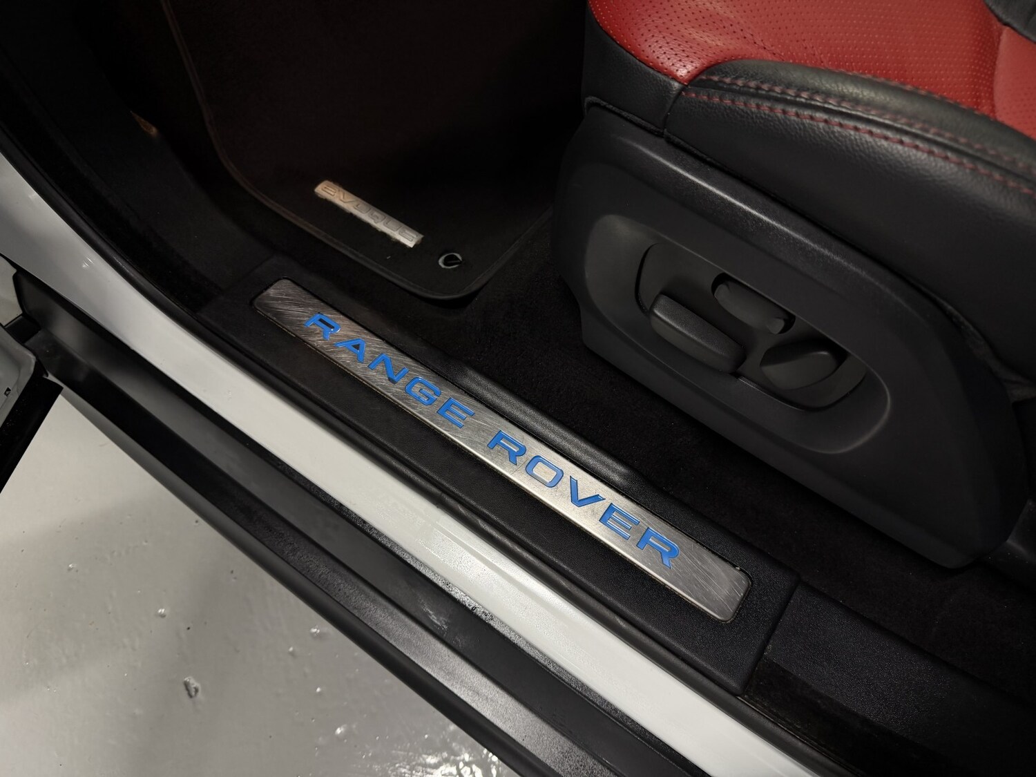 Used Land Rover Range Rover Evoque 2012 for sale - 76837100: Photo 10