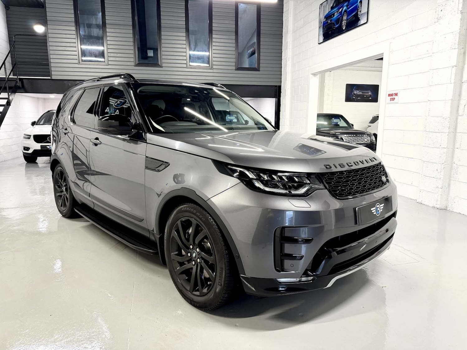 Used Land Rover Discovery 2018 for sale - 76836953: Photo 1