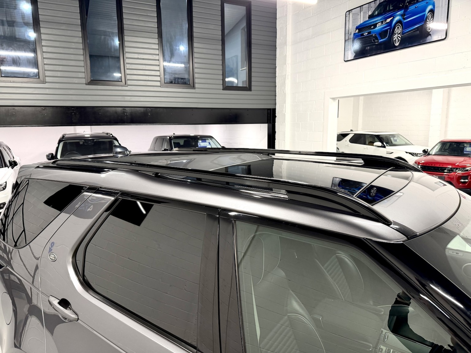 Used Land Rover Discovery 2018 for sale - 76836953: Photo 4