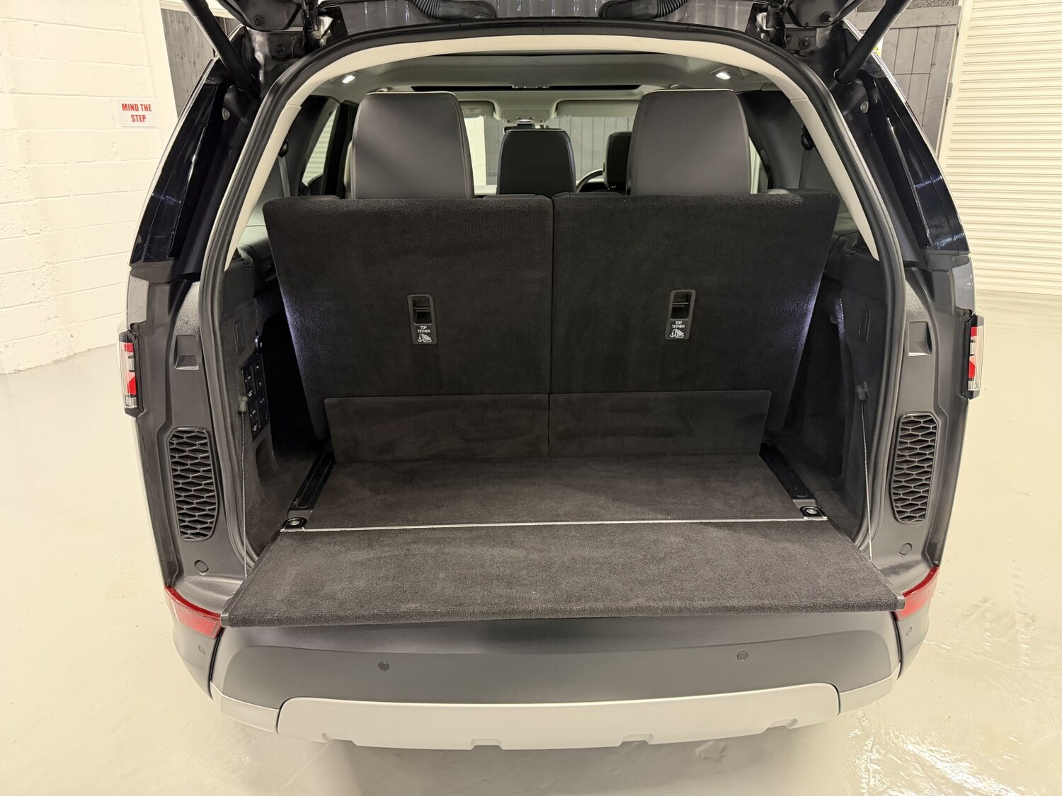 Used Land Rover Discovery 2018 for sale - 76734793: Photo 20