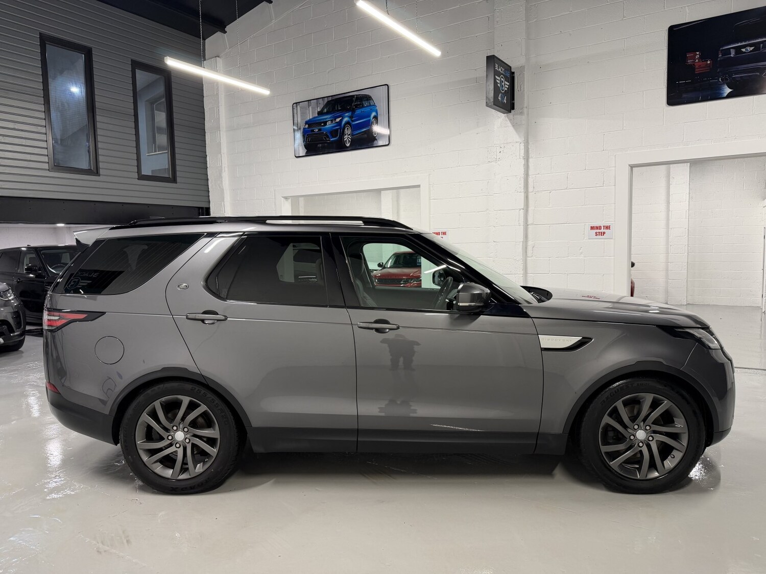 Used Land Rover Discovery 2018 for sale - 76734793: Photo 24