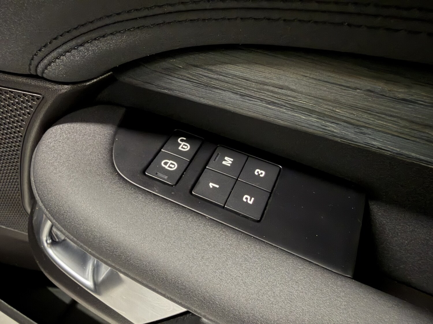 Used Land Rover Discovery 2018 for sale - 76734793: Photo 37