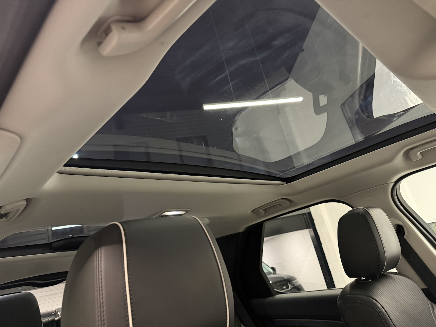 Used Land Rover Discovery 2018 for sale - 76734793: Photo 5