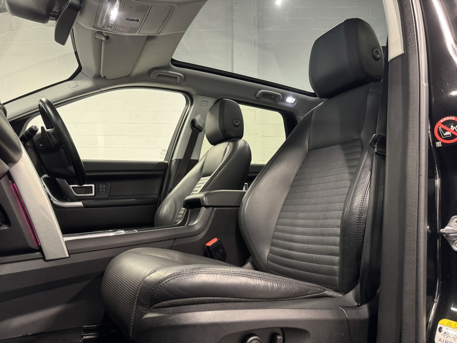 Used Land Rover Discovery Sport 2015 for sale - 76974435: Photo 3