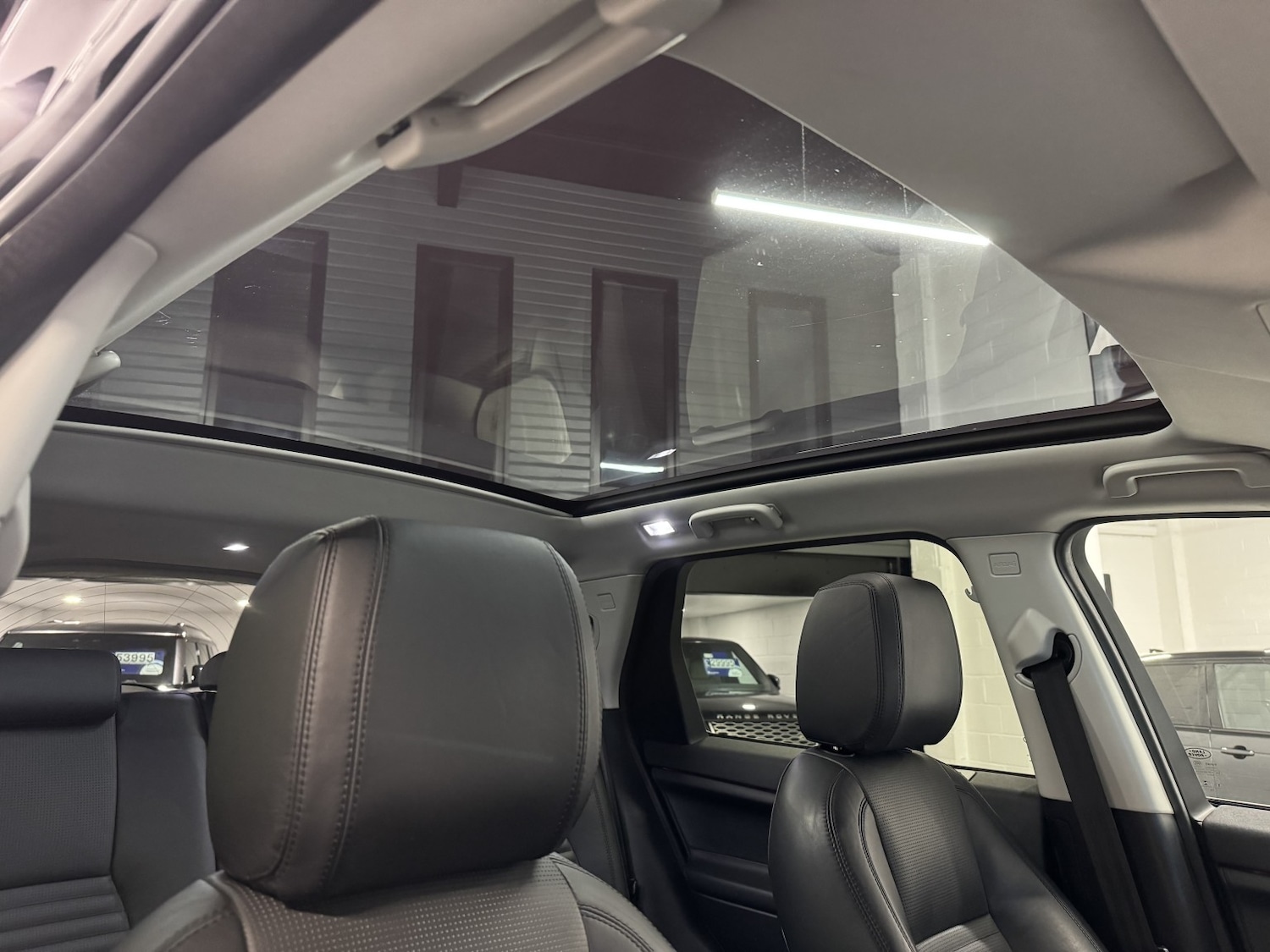 Used Land Rover Discovery Sport 2015 for sale - 76974435: Photo 4