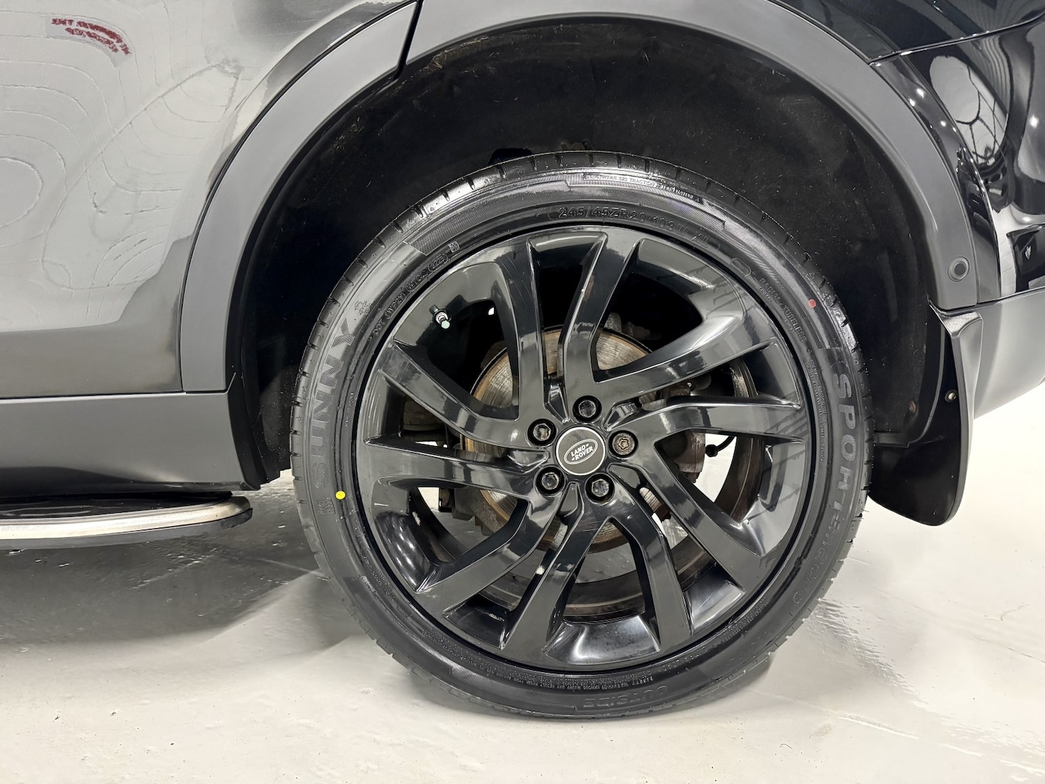 Used Land Rover Discovery Sport 2015 for sale - 76974435: Photo 6