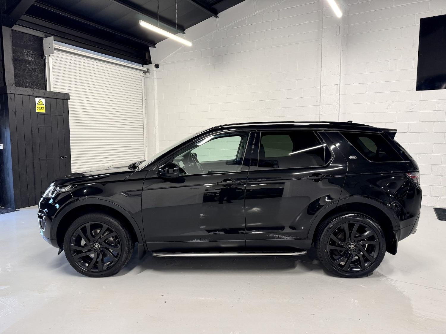 Used Land Rover Discovery Sport 2015 for sale - 76974435: Photo 8