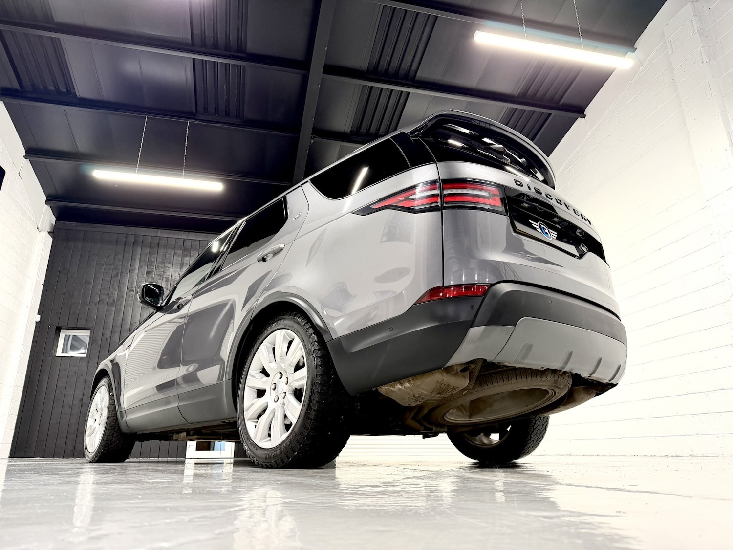 Used Land Rover Discovery 2018 for sale - 76785001: Photo 14