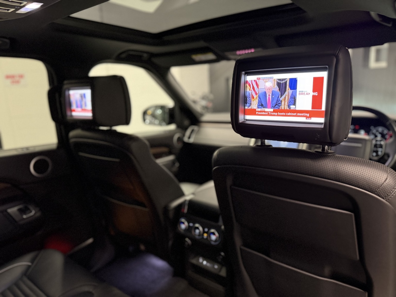 Used Land Rover Discovery 2018 for sale - 76785001: Photo 4