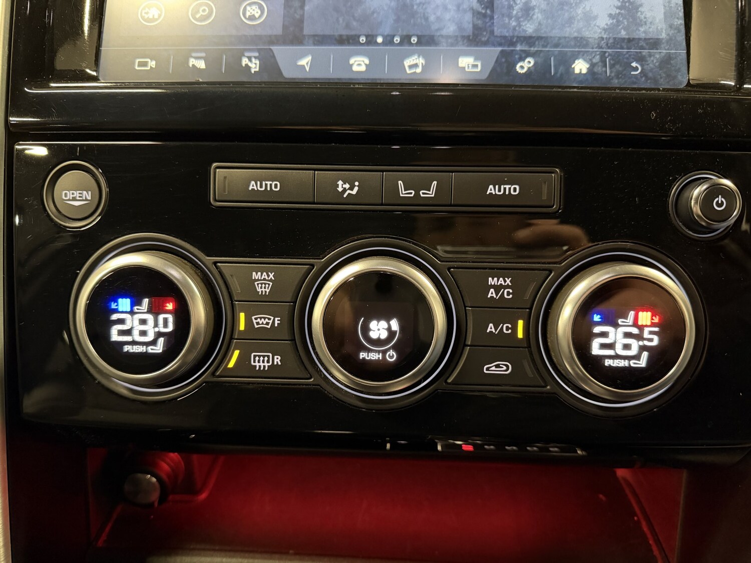 Used Land Rover Discovery 2018 for sale - 76785001: Photo 44