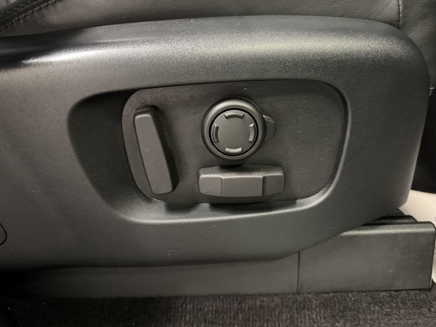 Used Land Rover Discovery 2018 for sale - 76785001: Photo 48