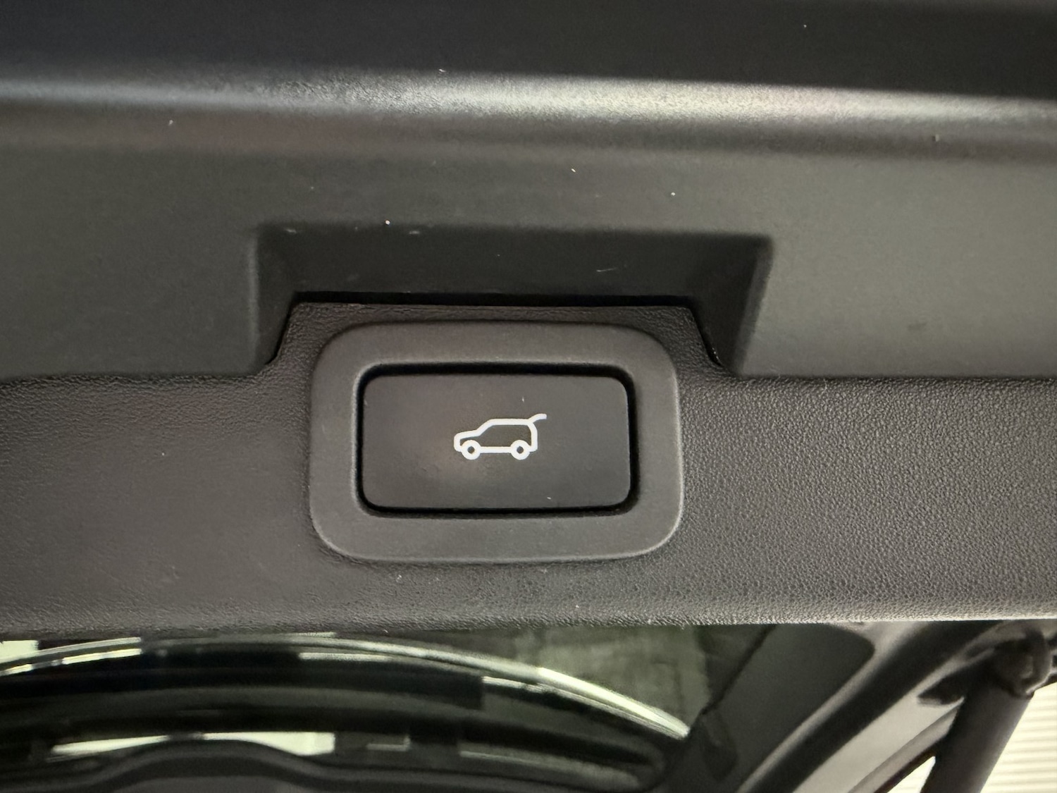 Used Land Rover Discovery 2018 for sale - 76785001: Photo 51