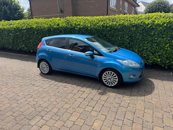 Used Ford Fiesta 2010 for sale - 79371651: Photo