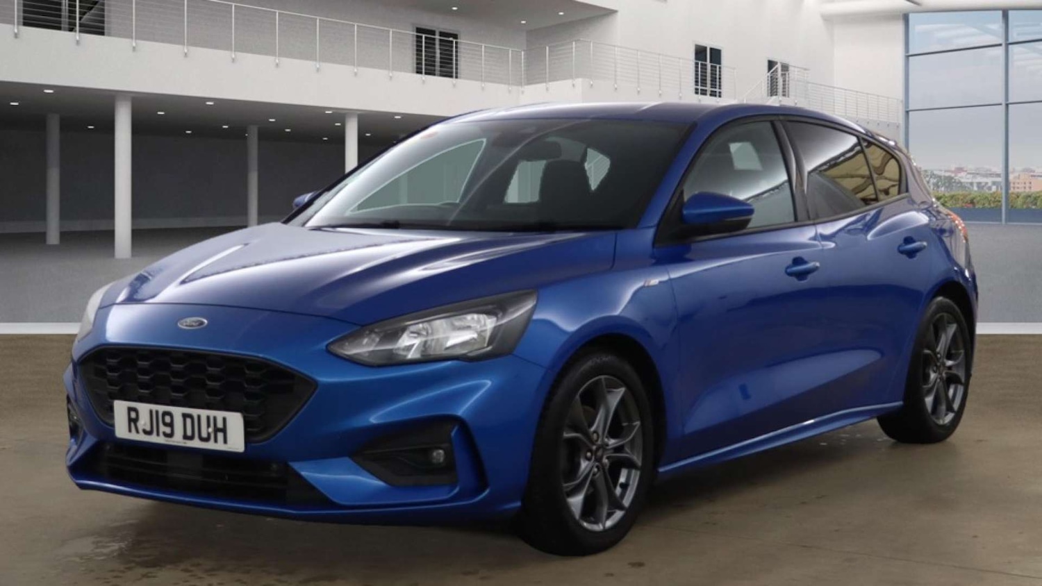 Used Ford Focus 2019 for sale - 76411983: Photo 2