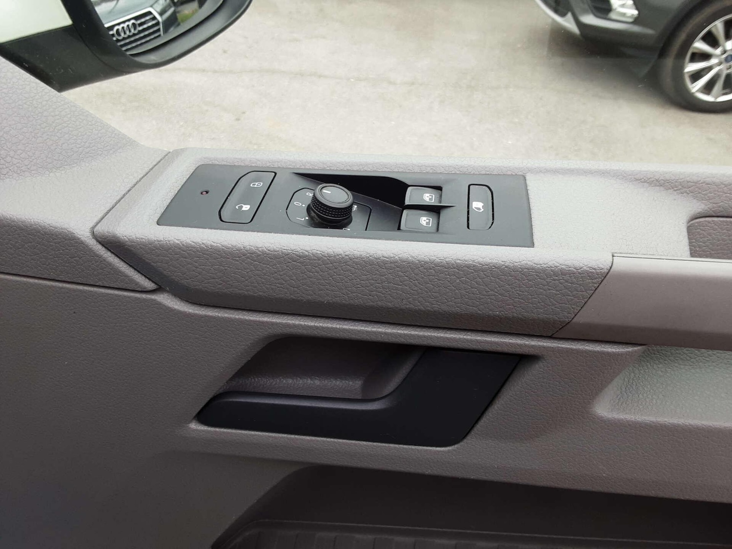 Used Volkswagen Transporter 2021 for sale - 76807634: Photo 24