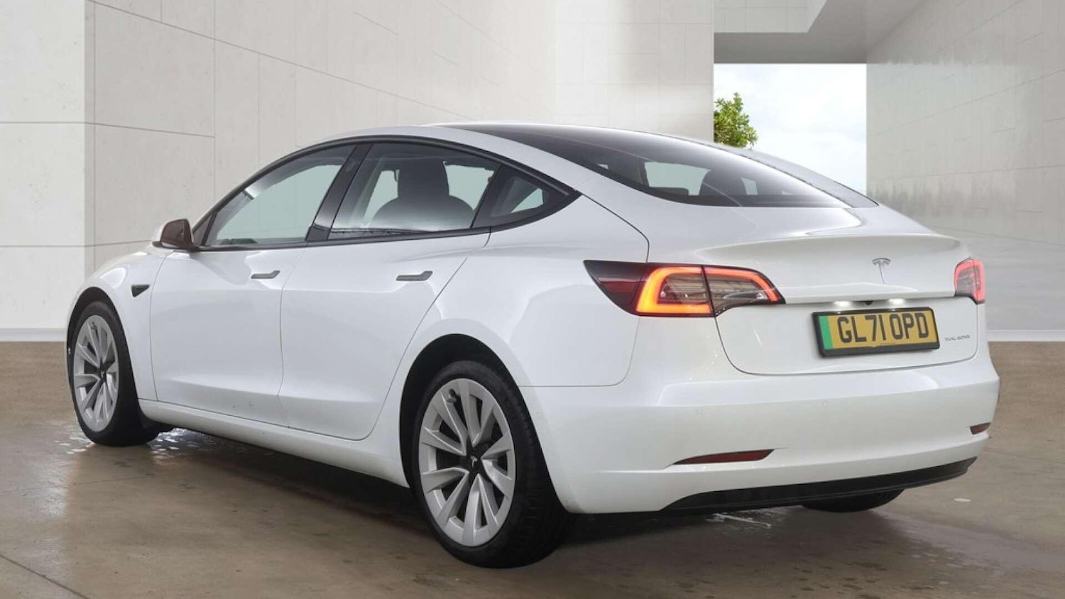 Used Tesla Model 3 for sale - 78116402: Photo 3