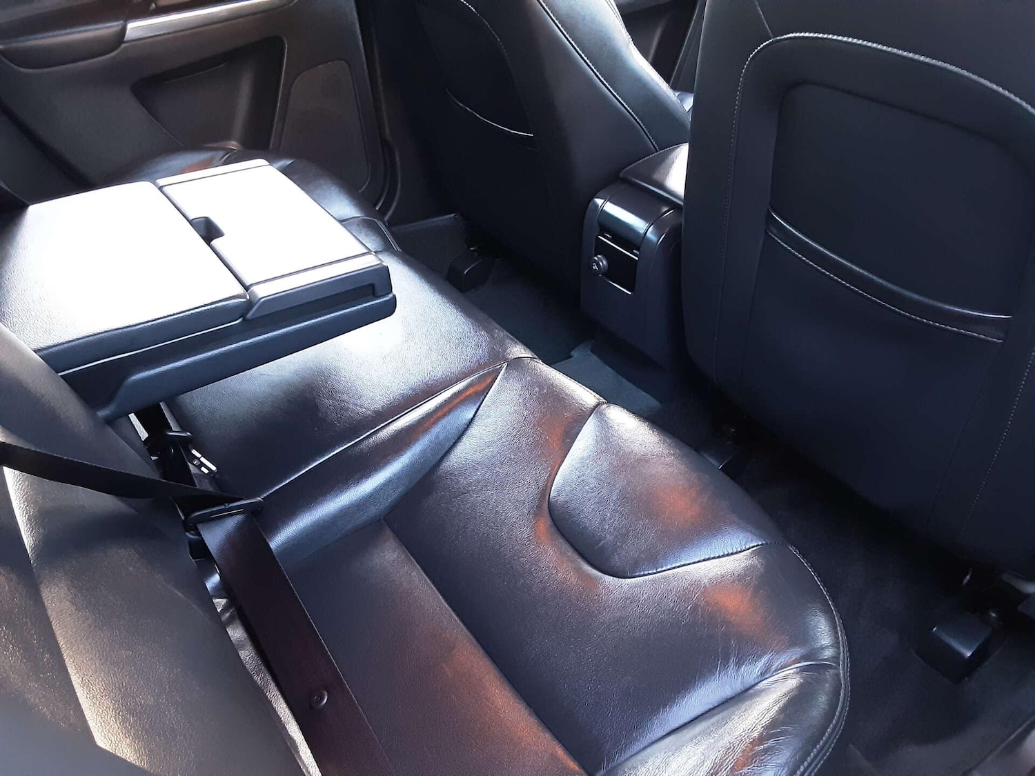 Used Volvo XC60 2015 for sale - 76807689: Photo 24