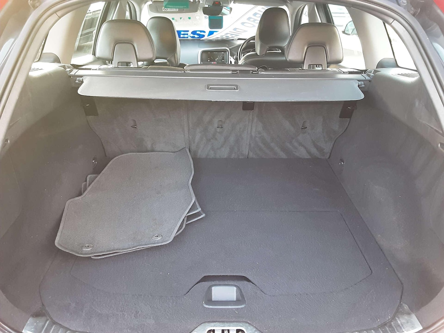 Used Volvo XC60 2015 for sale - 76807689: Photo 32