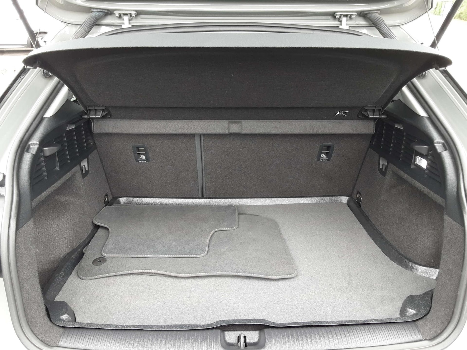 Used Audi Q2 2017 for sale - 76807682: Photo 38