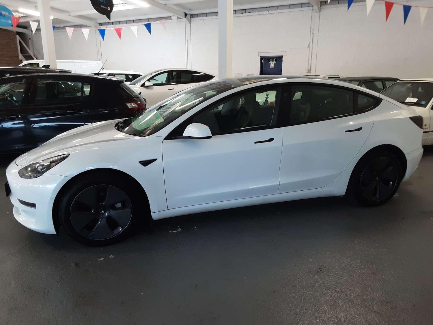 Used Tesla Model 3 2021 for sale - 76807609: Photo 7
