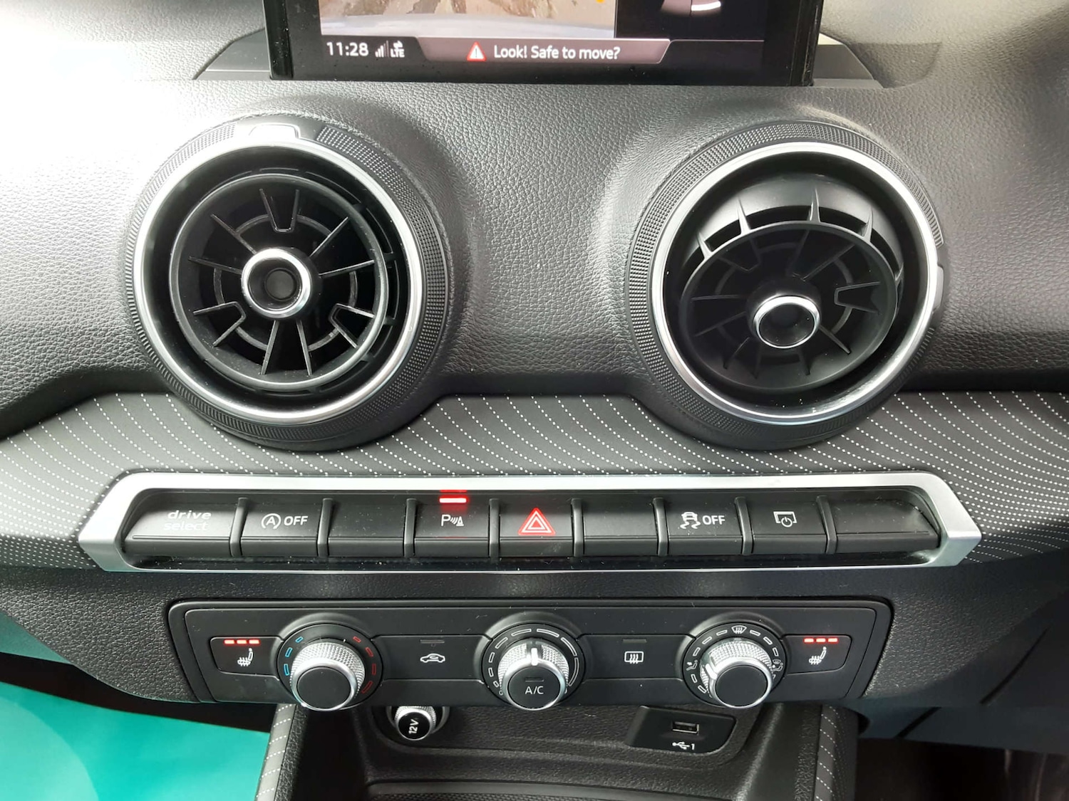 Used Audi Q2 2017 for sale - 76404550: Photo 35