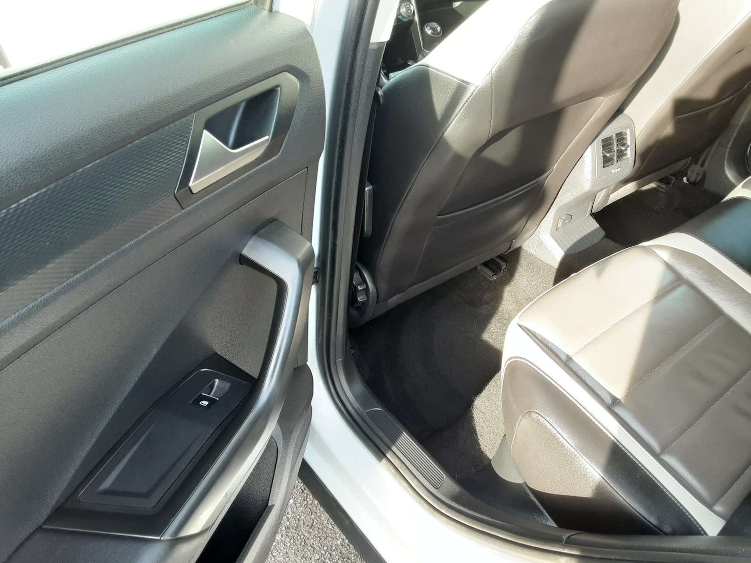 Used Volkswagen T-Roc 2019 for sale - 76411978: Photo 29