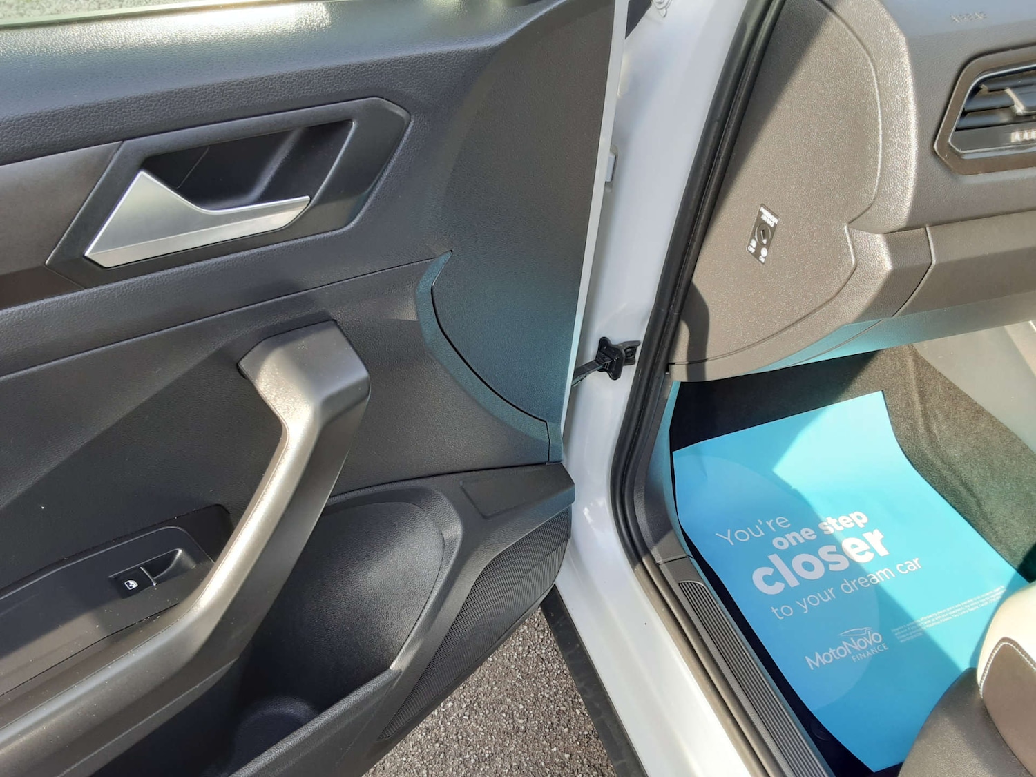 Used Volkswagen T-Roc 2019 for sale - 76411978: Photo 30