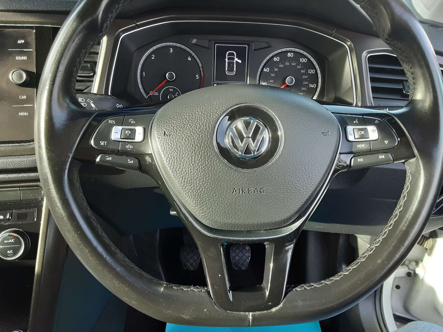 Used Volkswagen T-Roc 2019 for sale - 76411978: Photo 31