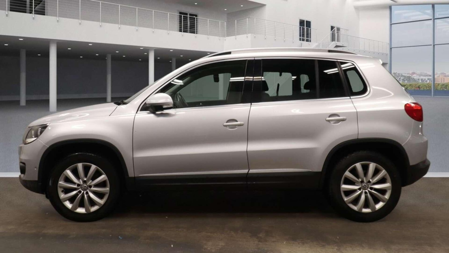 Used Volkswagen Tiguan 2014 for sale - 77898202: Photo 12