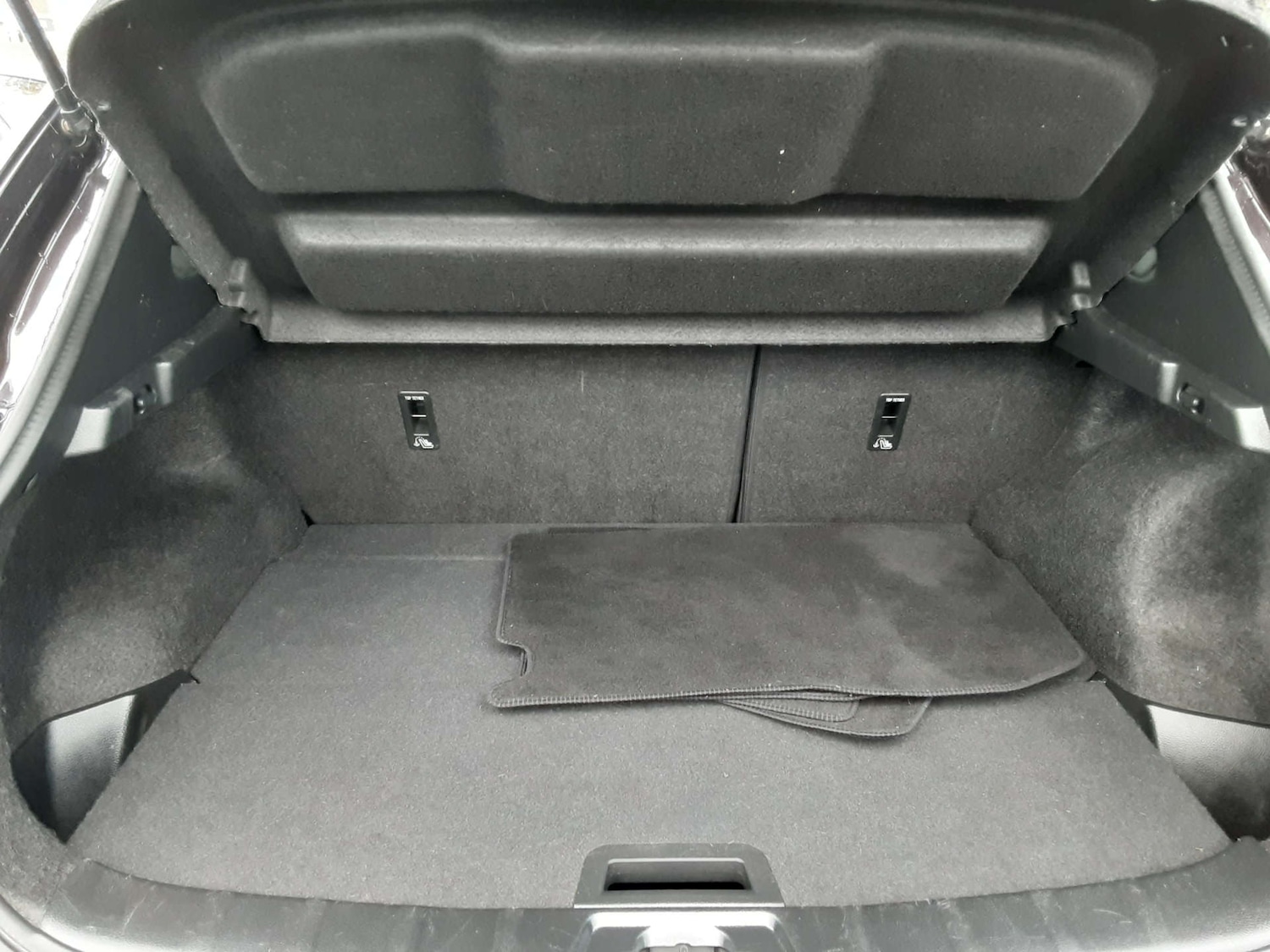 Used Nissan Qashqai 2017 for sale - 76404591: Photo 36