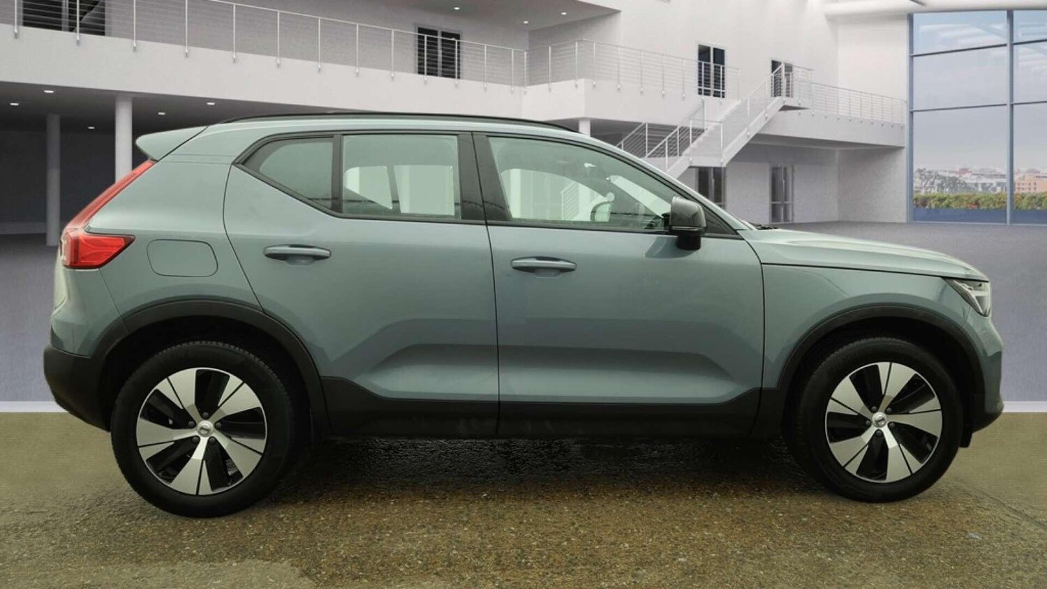 Used Volvo XC40 2023 for sale - 77484111: Photo 9