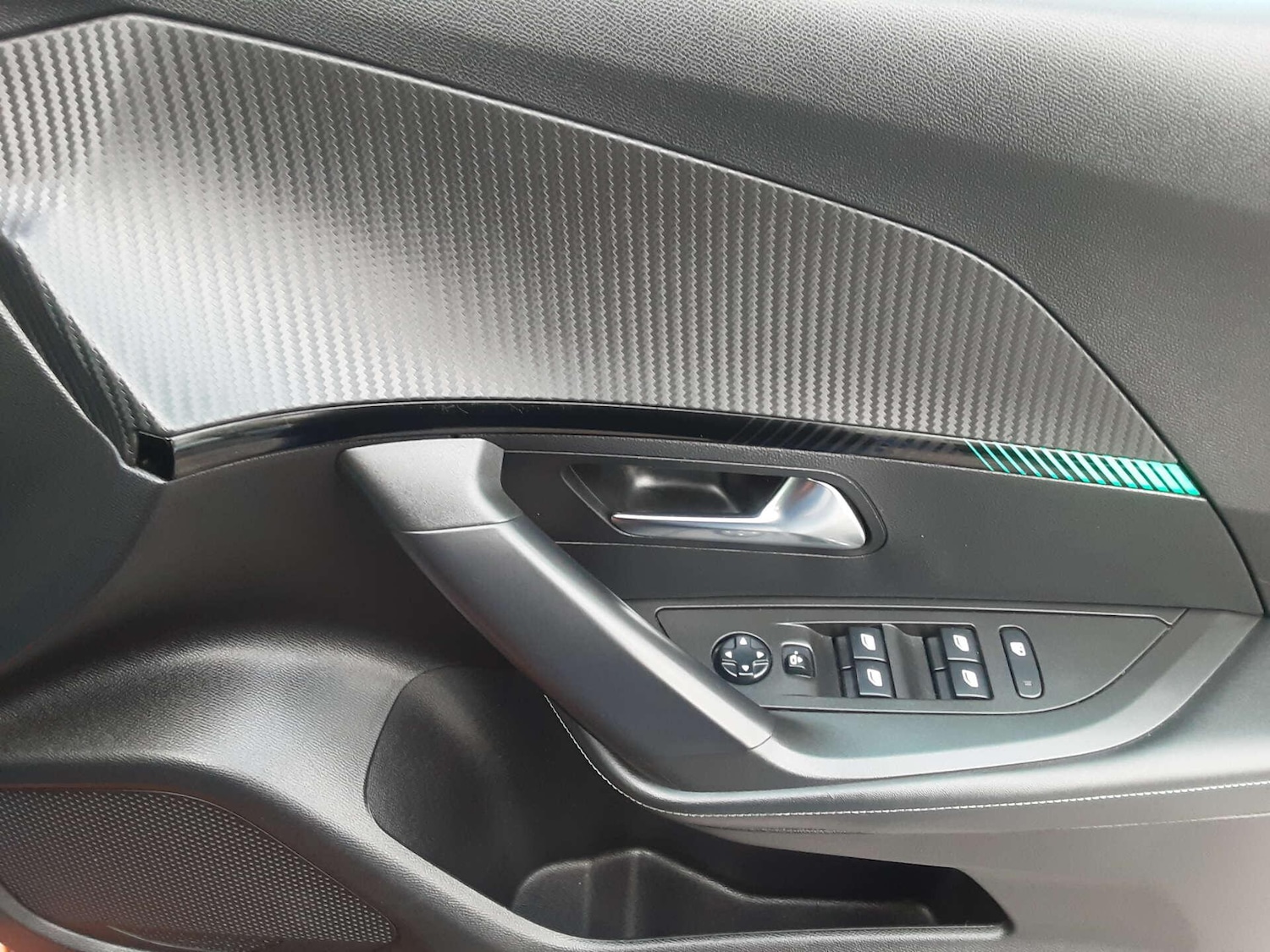 Used Peugeot 2008 2021 for sale - 76807720: Photo 30