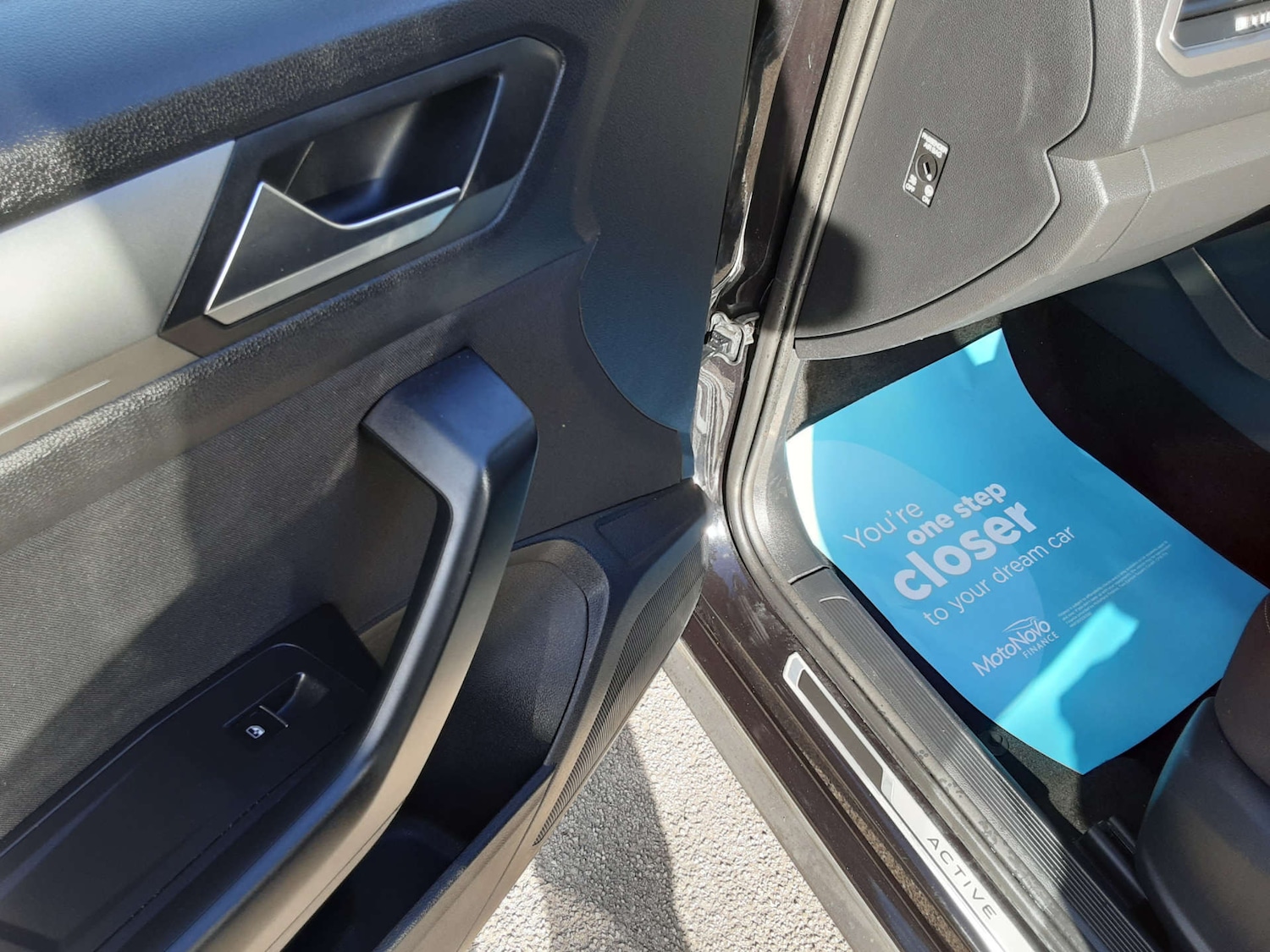 Used Volkswagen T-Roc 2021 for sale - 76404615: Photo 25