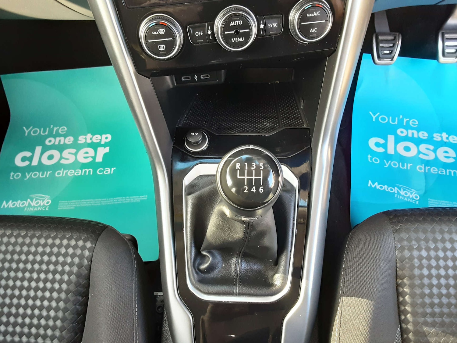 Used Volkswagen T-Roc 2021 for sale - 76404615: Photo 29