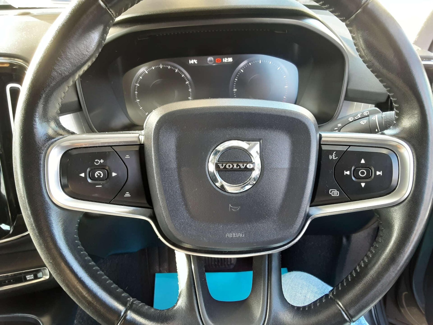 Used Volvo XC40 for sale - 77737668: Photo 29