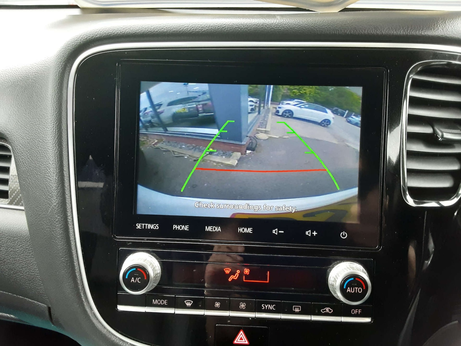 Used Mitsubishi Outlander 2020 for sale - 76404632: Photo 32