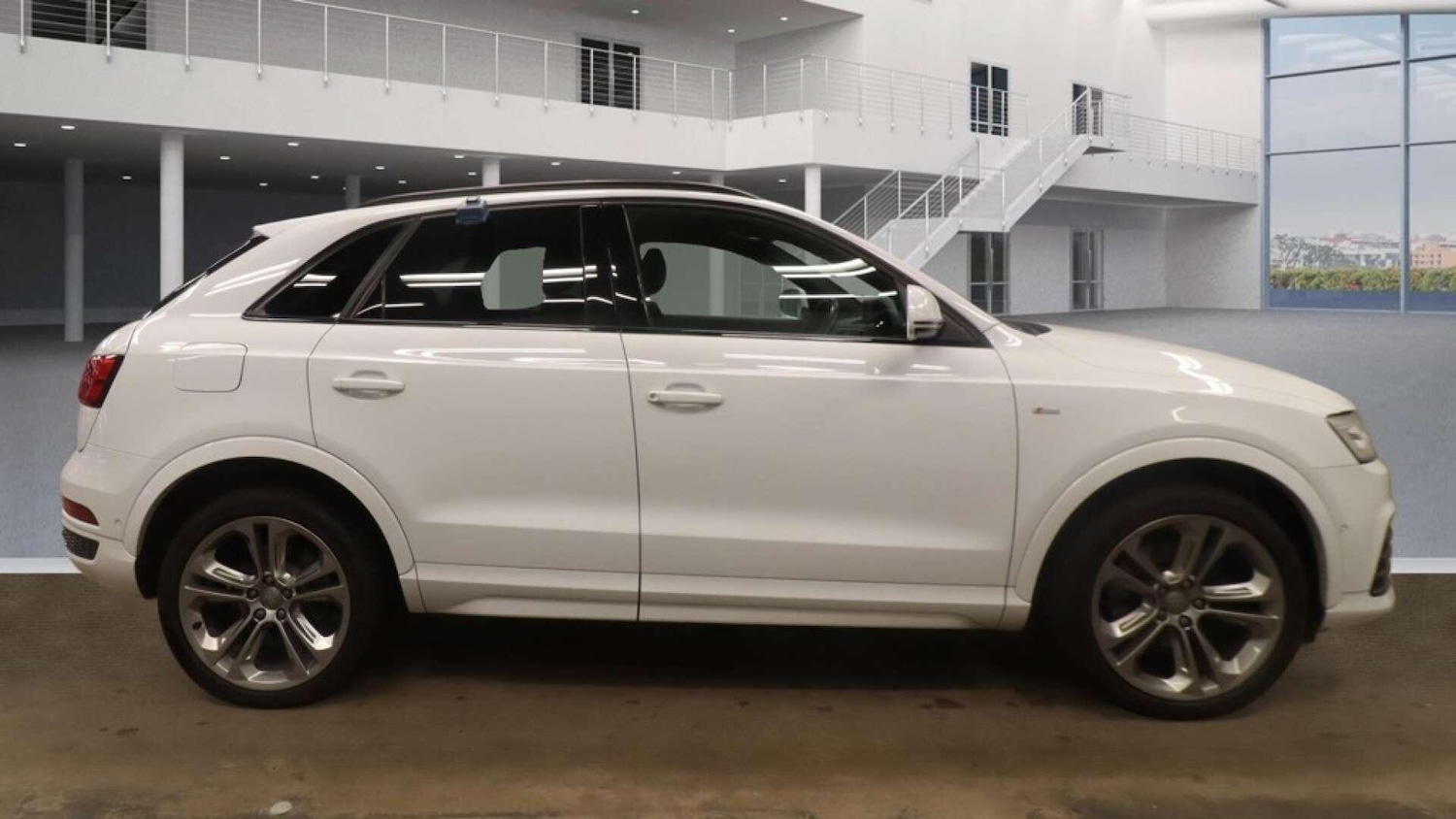 Used Audi Q3 2016 for sale - 77131058: Photo 9