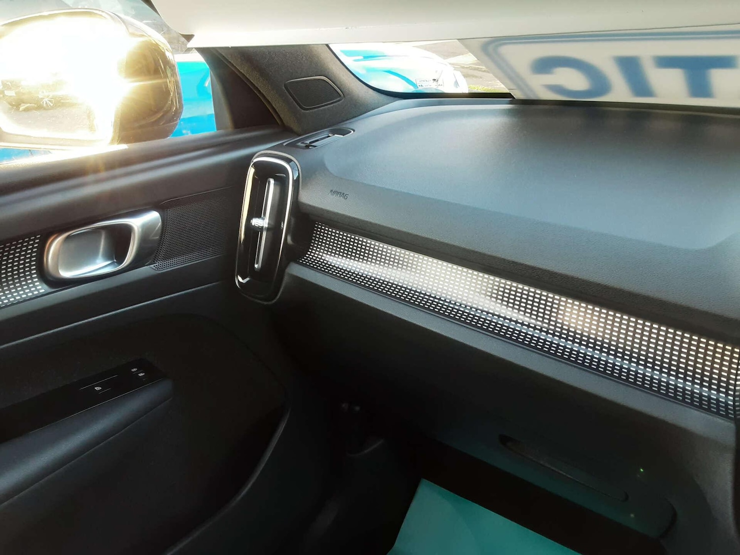 Used Volvo XC40 2021 for sale - 76807599: Photo 27