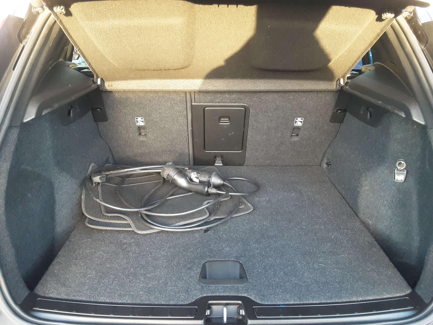 Used Volvo XC40 2021 for sale - 76807599: Photo 32